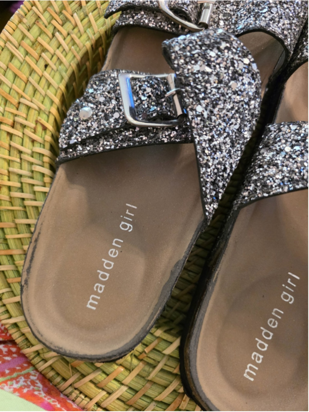 ❣️FINAL DROP❣️ Madden Girl Rhinestone Glam Sparkle Summer Slip Sandals Size 8.5 - Picture 2 of 12